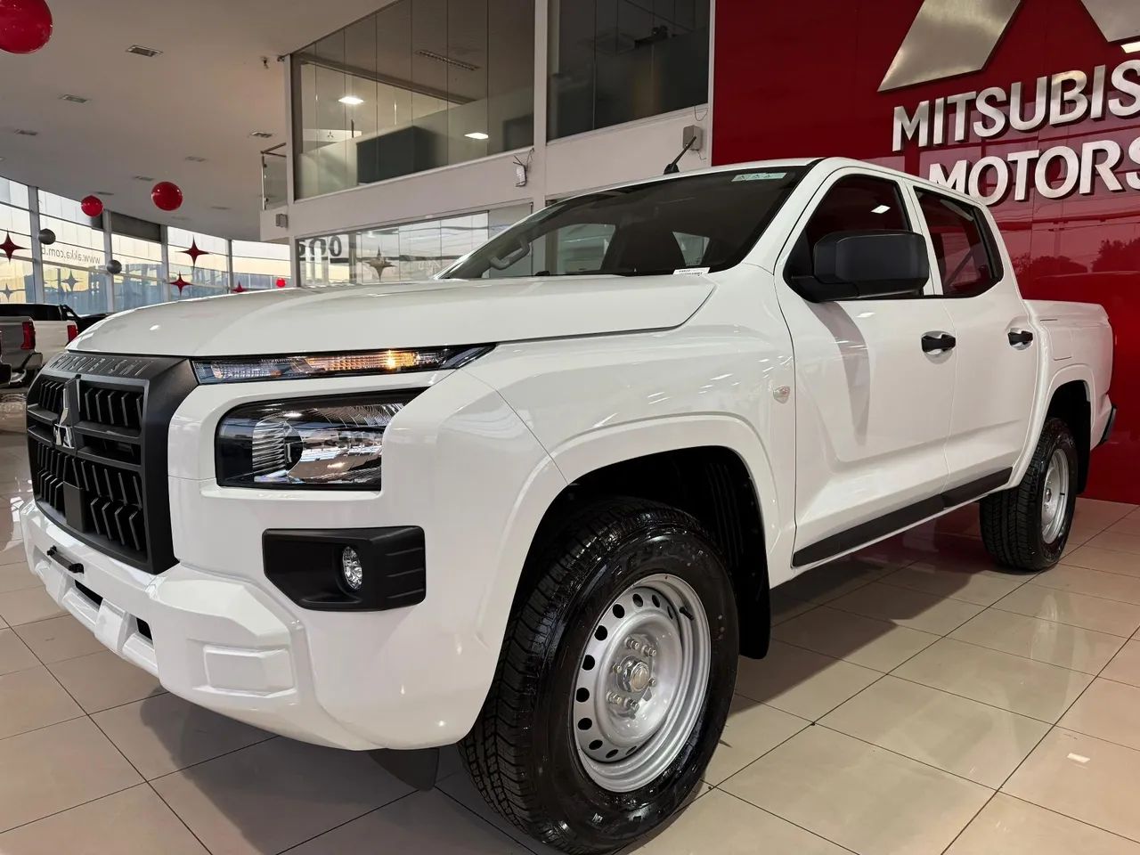 Mitsubishi Triton Triton GLS 2.4 CD 4x4 TB Diesel Aut. 2027