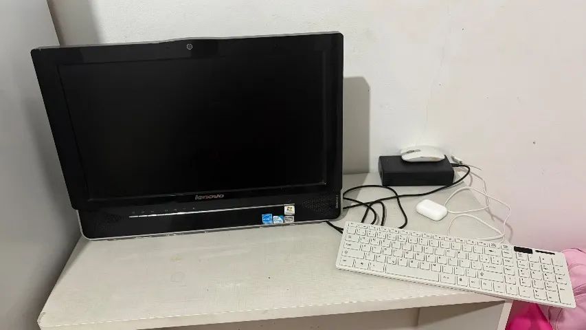 Mesa de computador.  - Foto 2