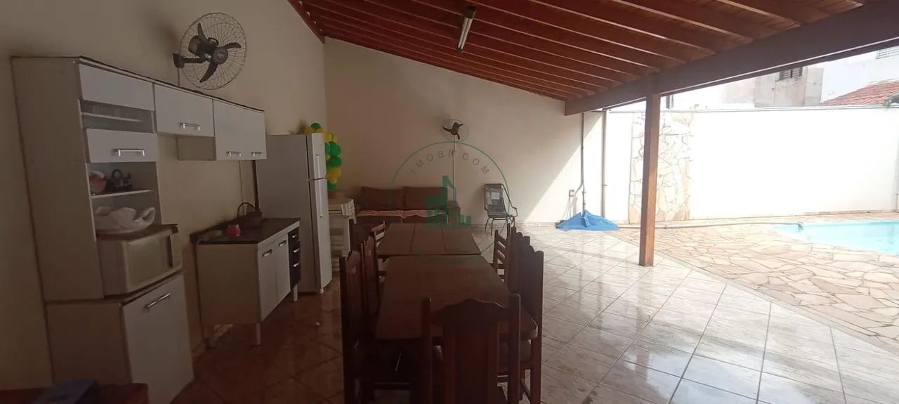 Casa com 4 Dormitórios, Suíte e Piscina - Foto 5