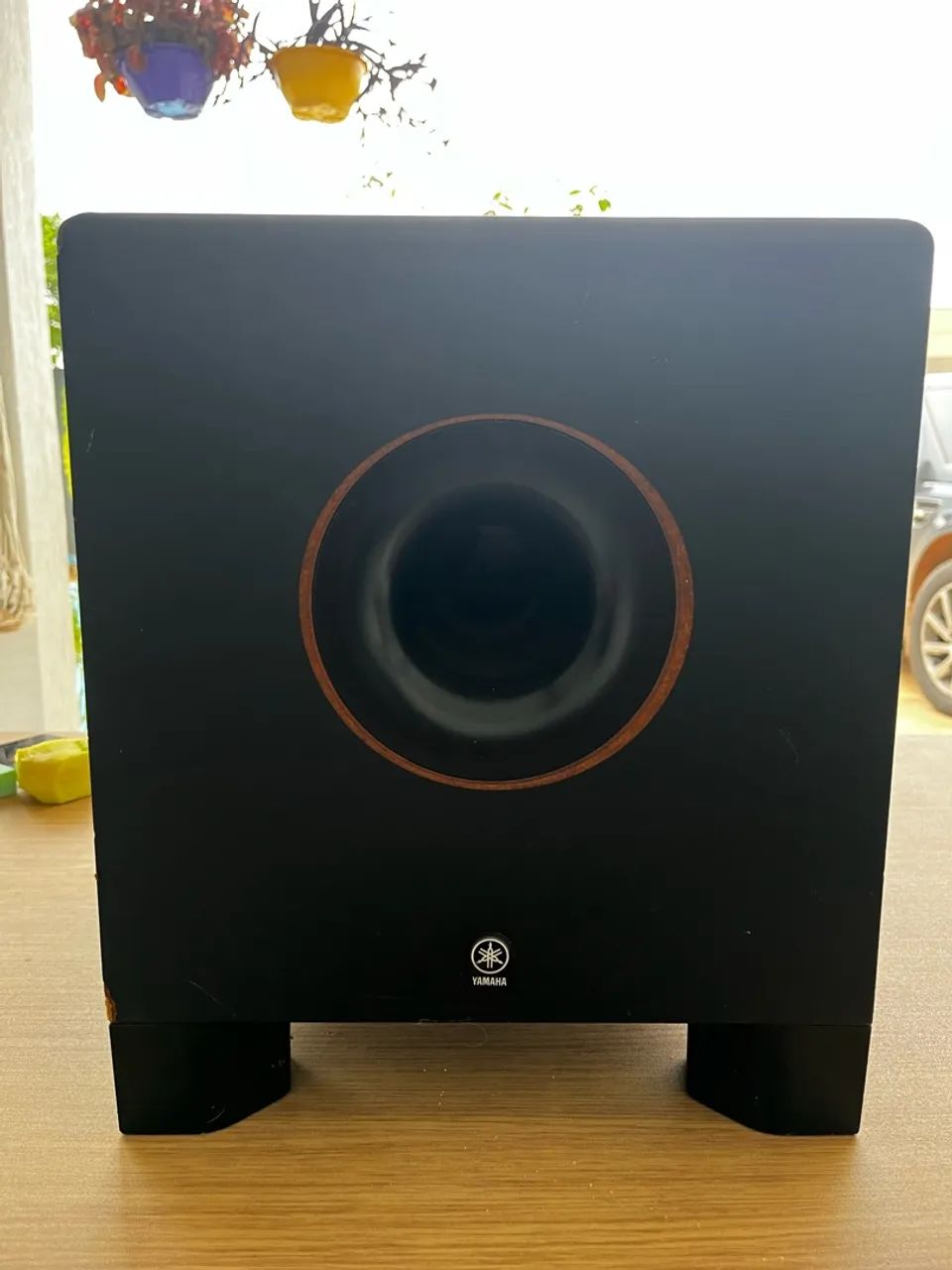 Monitor sub Yamaha HS8