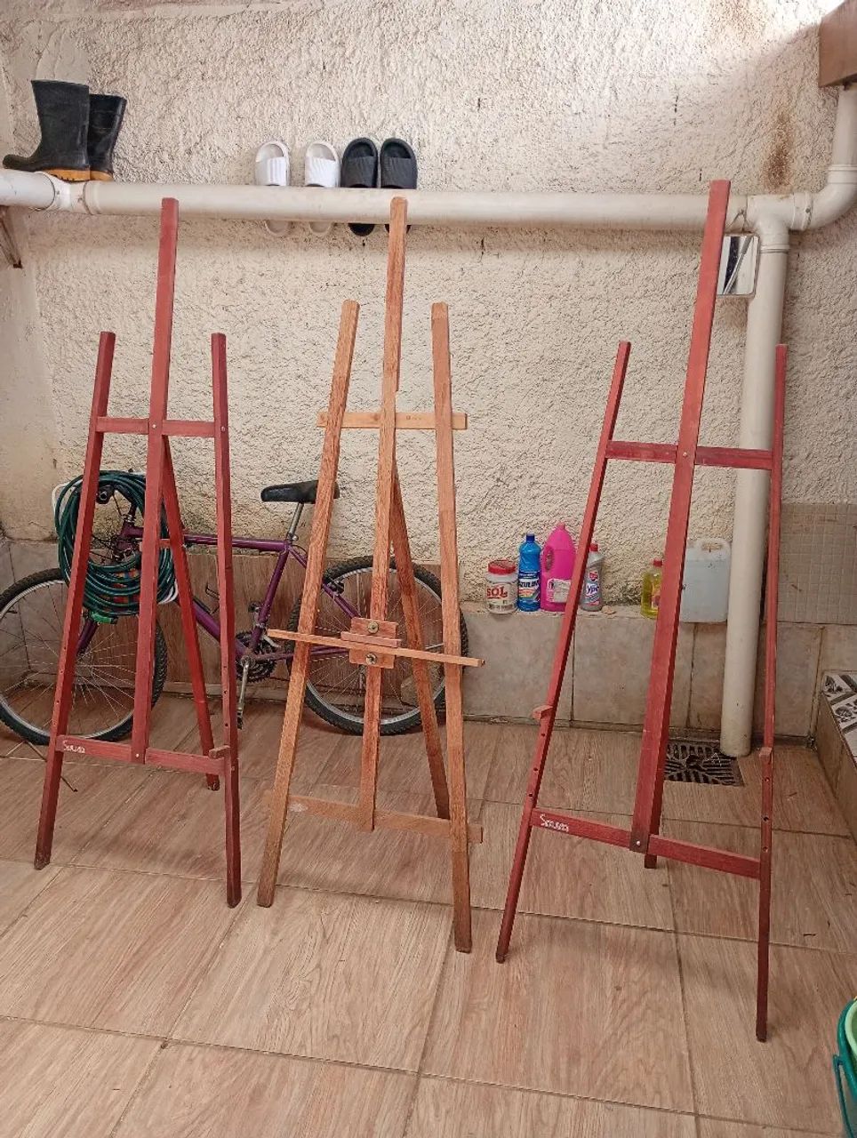 Cavaletes para pintura ou exposição 