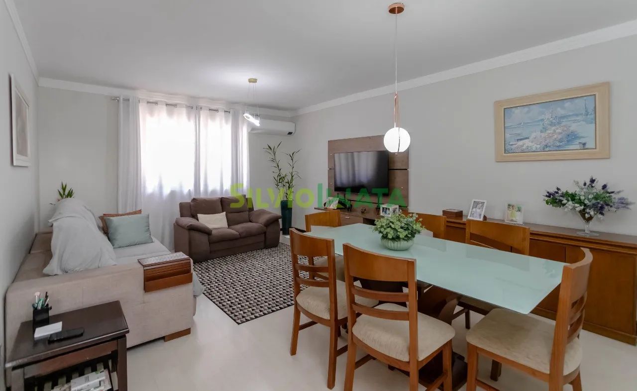 Sobrado à venda com 1 Suíte + 2 Quartos - Maringá/PR
