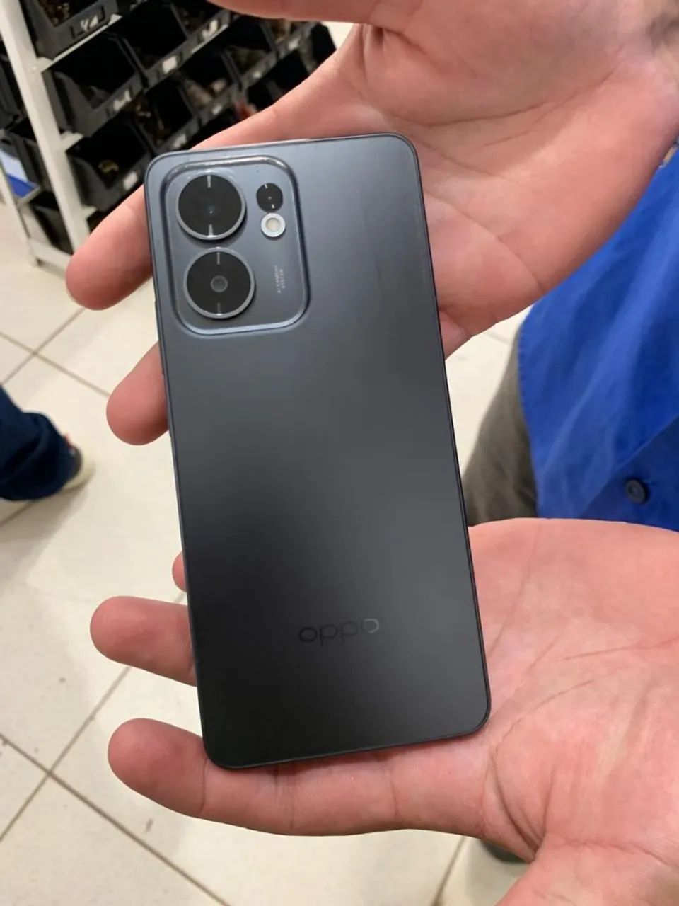 Vende-se oppo 