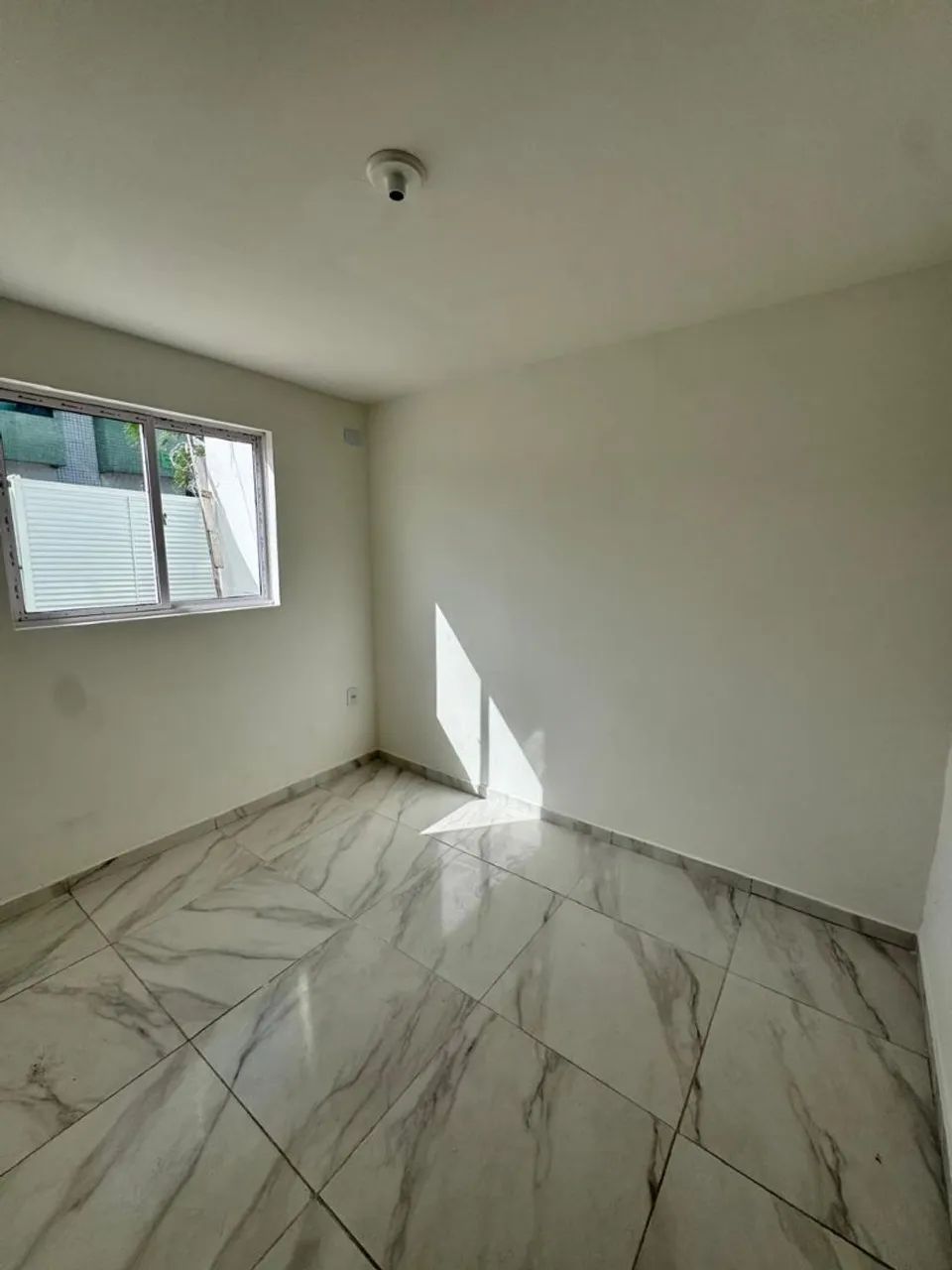 REPASSE COM QUINTAL PRIVATIVO + suíte!  Prédio com piscinas ! - Foto 4