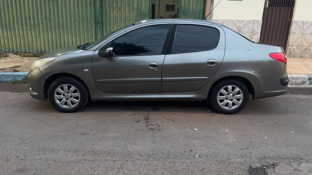 Peugeot 207 207 Sed. Passion XR Sport 1.4 Flex 8V 4p 2011
