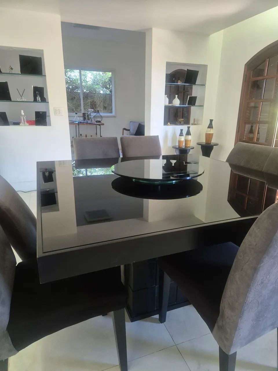 Mesa de jantar com 7 cadeiras. - Foto 4