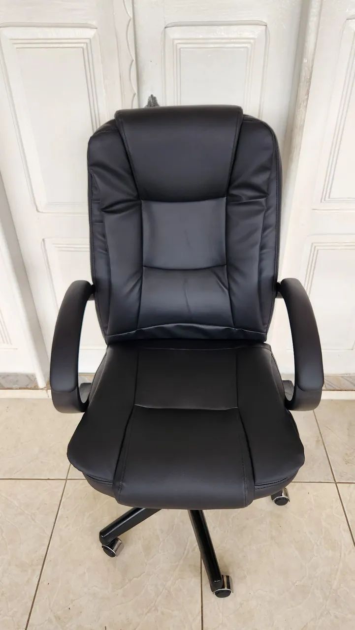 Conserto e Reformas de cadeiras Gamer,  Ergonômicas e de Barbeiro. - Foto 4