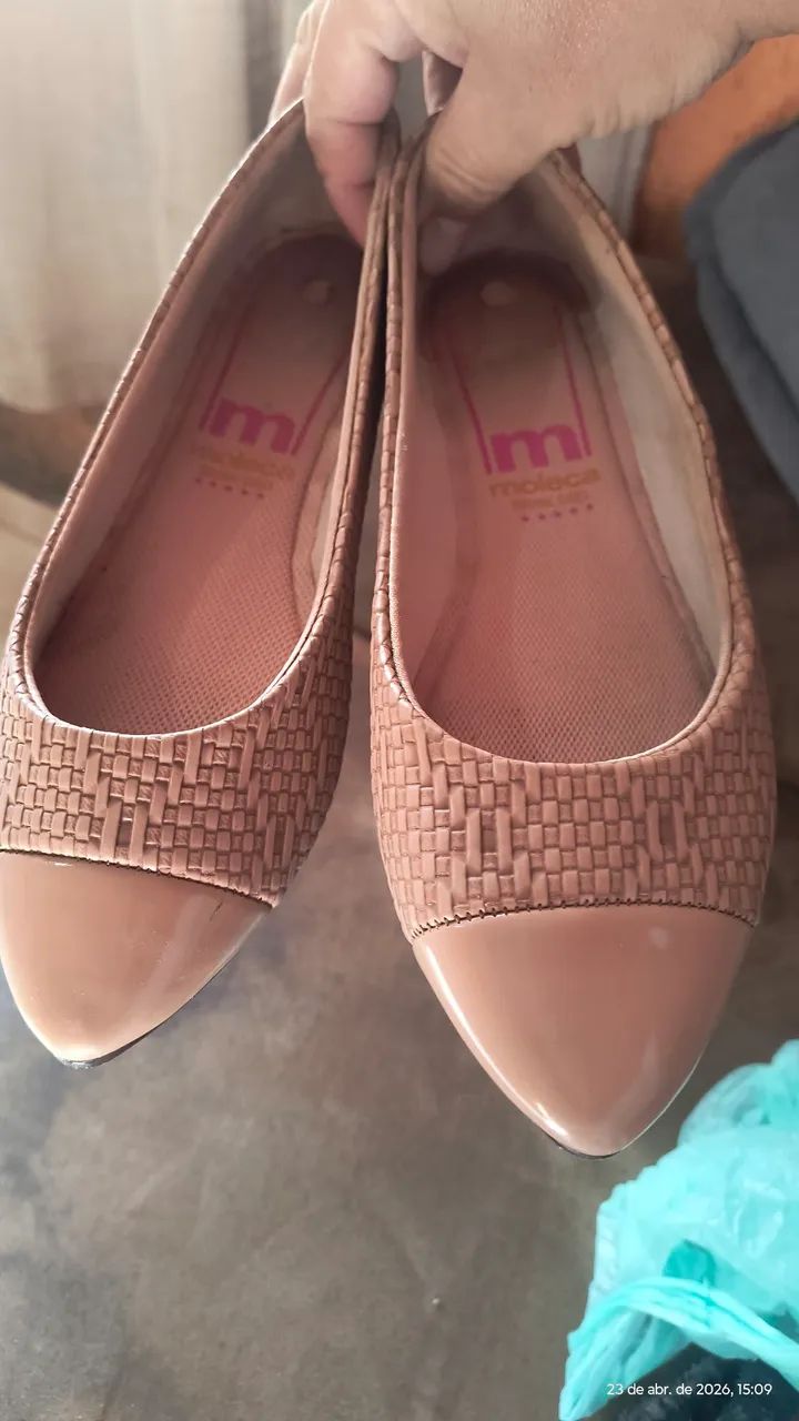Sapatilha Moleca slip Bege número 36 - Foto 4