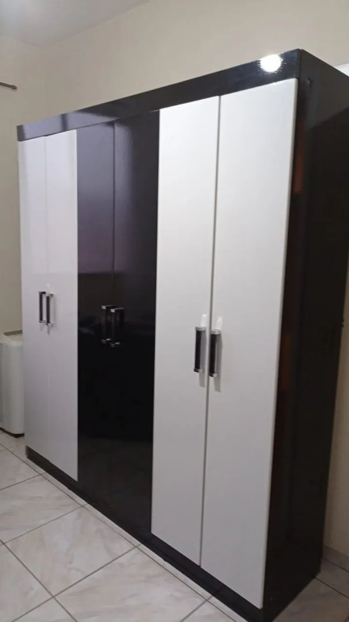 Vendo Guarda Roupa 