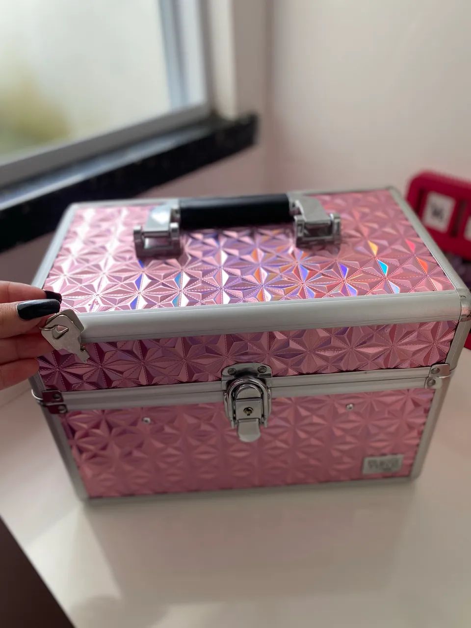 Vendo maleta de maquiagem semi nova - Foto 2