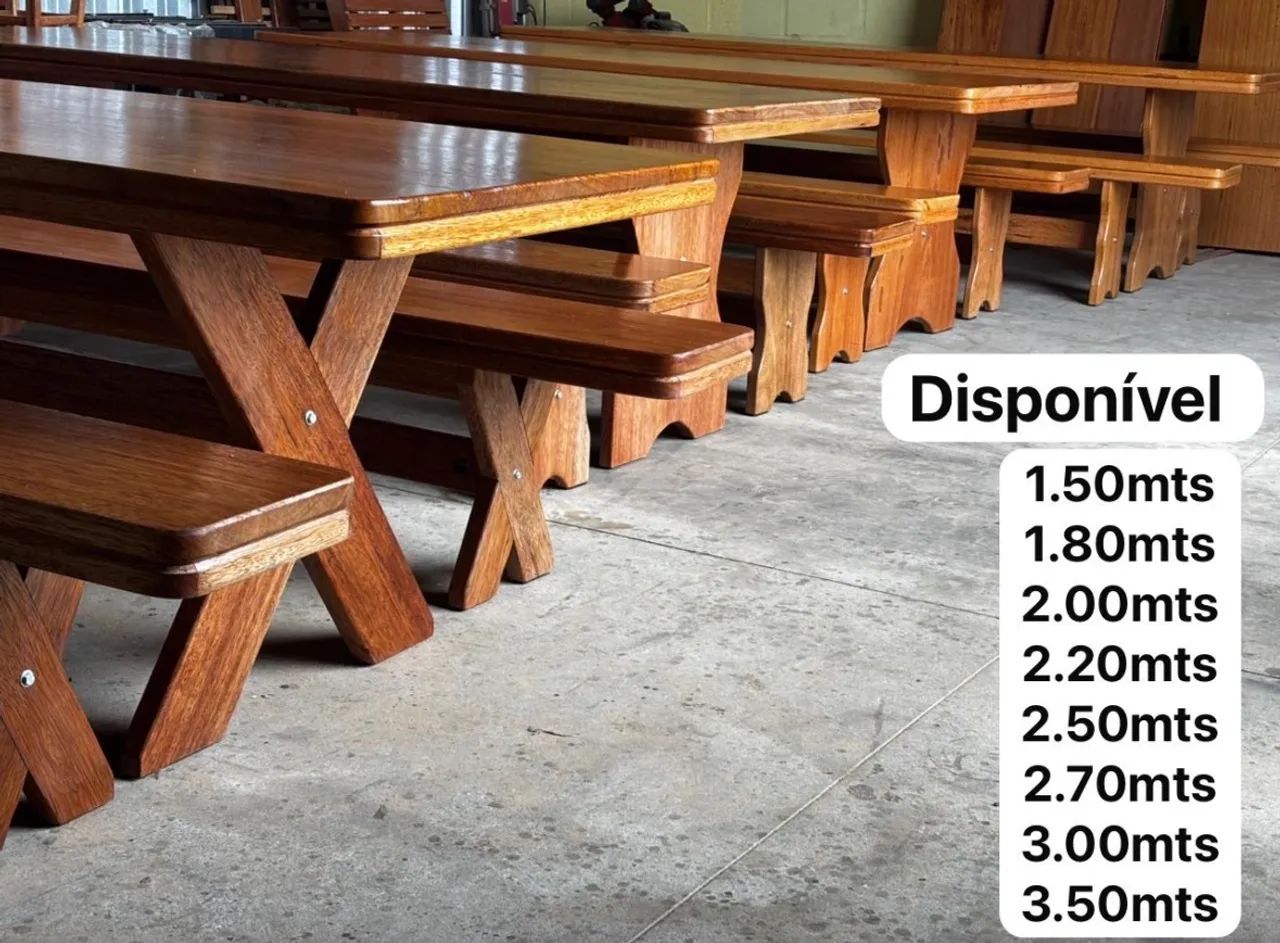 Mesas com bancos 