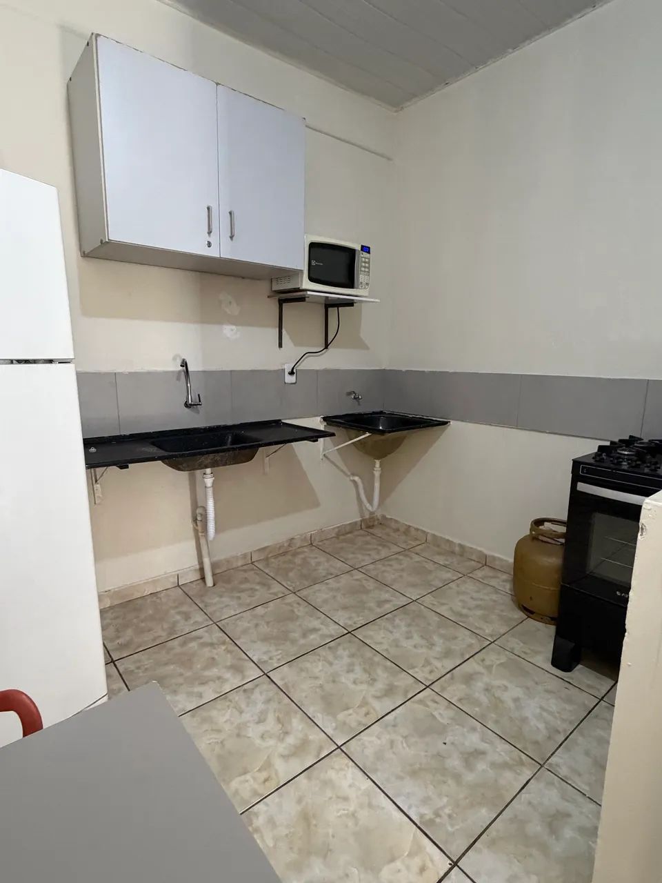 Alugo kitnet próximo a UNIC  - Foto 4
