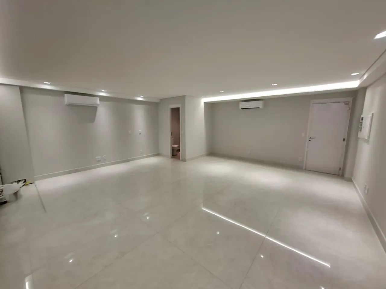 Sala Georgina Busines.