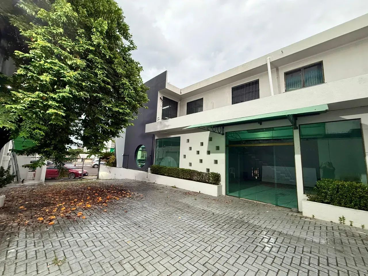 PRÉDIO COMERCIAL NO CENTRO | IDEAL PARA CLÍNICAS, EMPRESAS E INSTITUIÇÕES - Foto 2