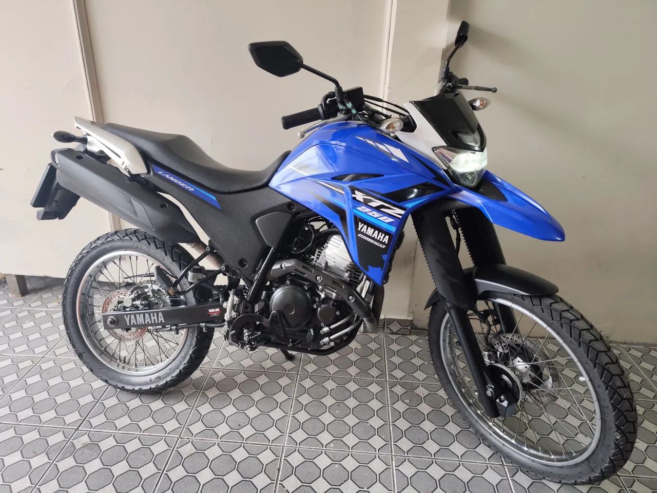 Xtz 250 Lander 2023 - Foto 2