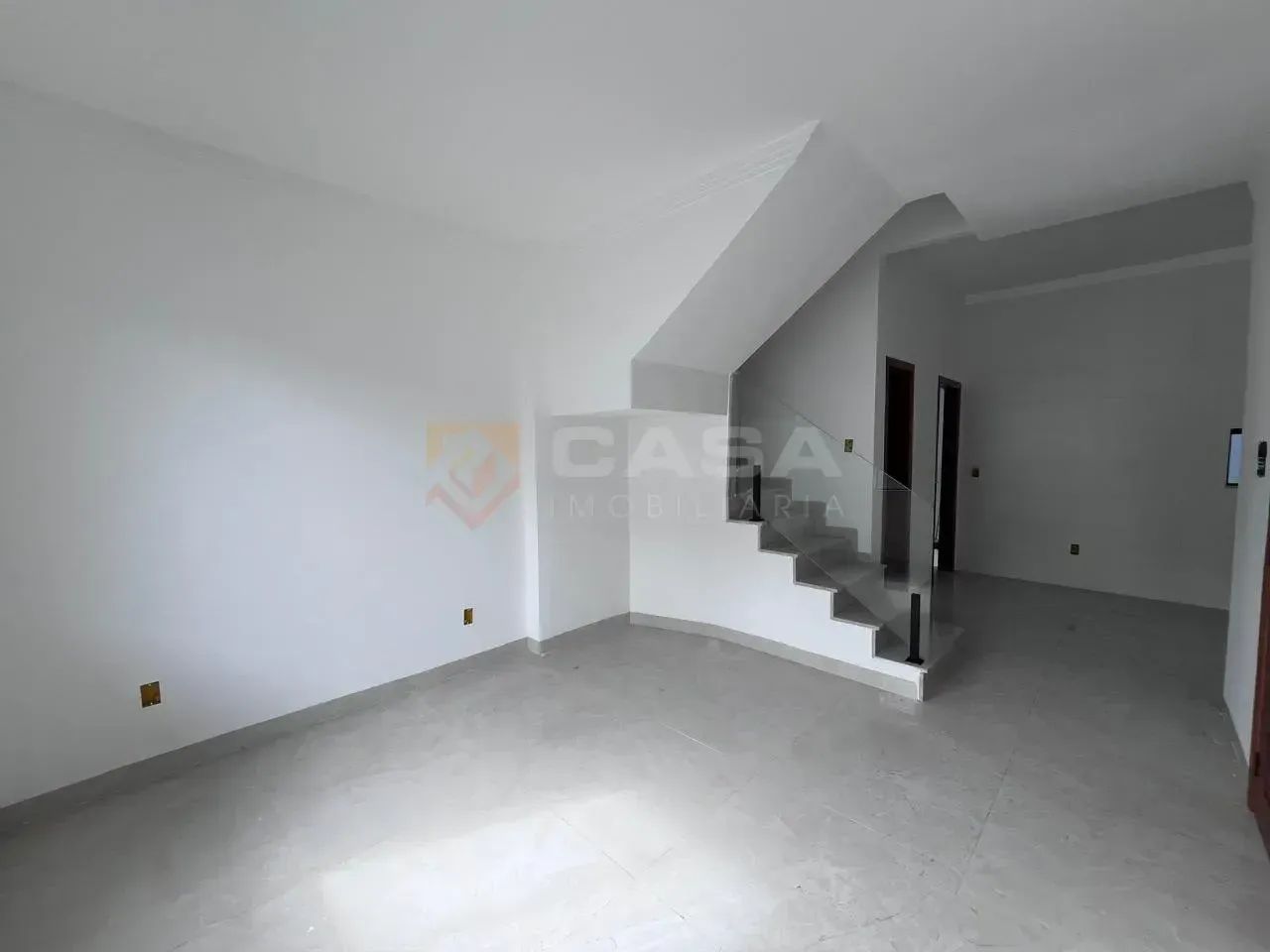 Casa Duplex de 100m² com Acabamento Refinado e Conceito Integrado na Serra - Foto 4