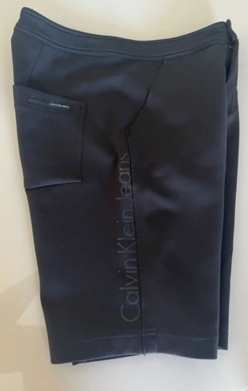 Bermuda Calvin Klein Exclusiva  - Foto 2