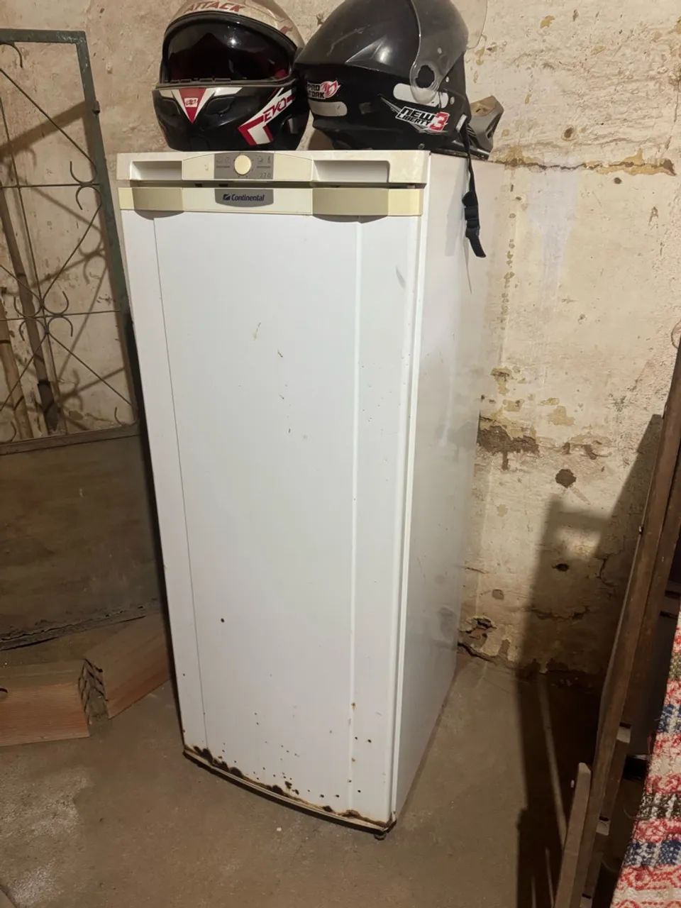 Geladeira 02 127V