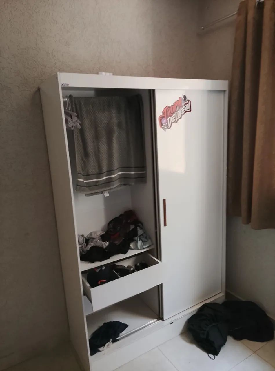 Guarda roupa casal 