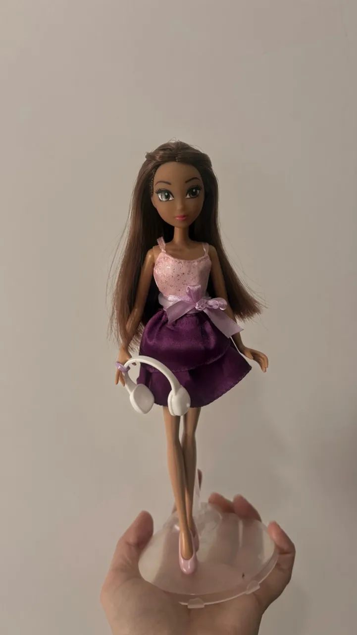 Boneca Violetta Disney 