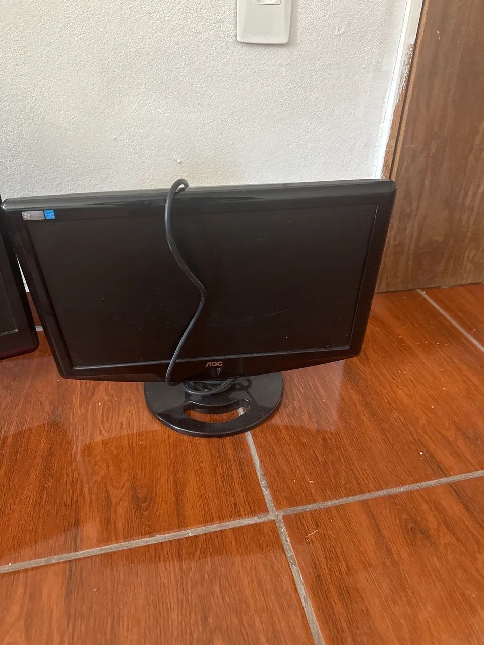 2 monitores LG e AOC - Foto 2