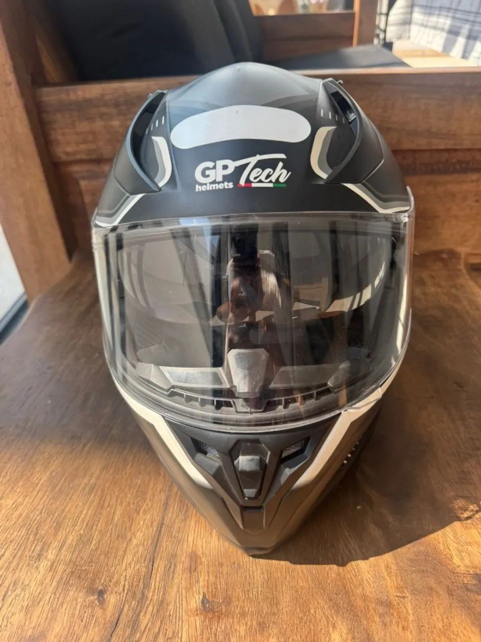 Capacete usado da Marca GP helmets Tech - Foto 2