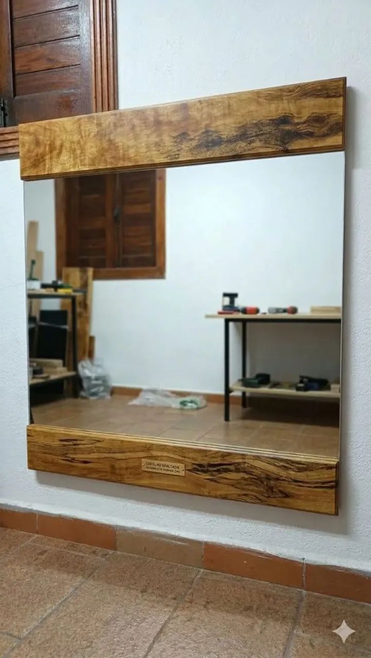 LINDÍSSIMA MOLDURA RÚSTICA 