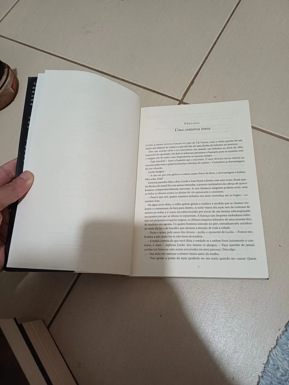 Mares de sangue locke lamora livro 2 raro - Foto 3