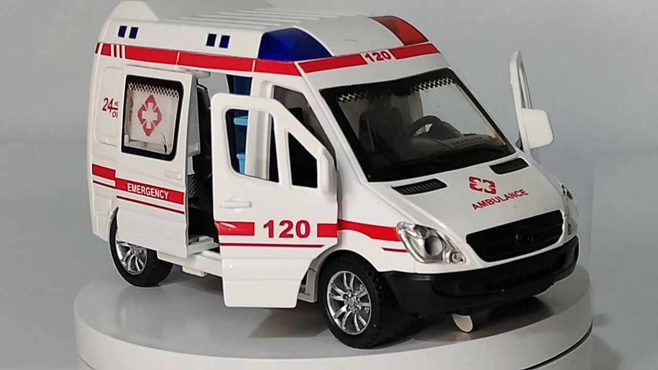 Miniatura de Ambulância com sirene e luzes 