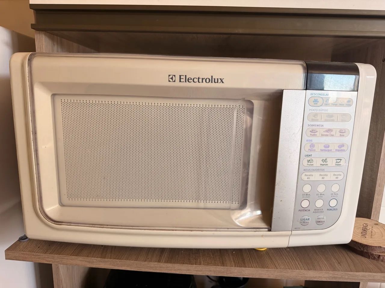 Micro-ondas 23 Litros Electrolux - MEF33