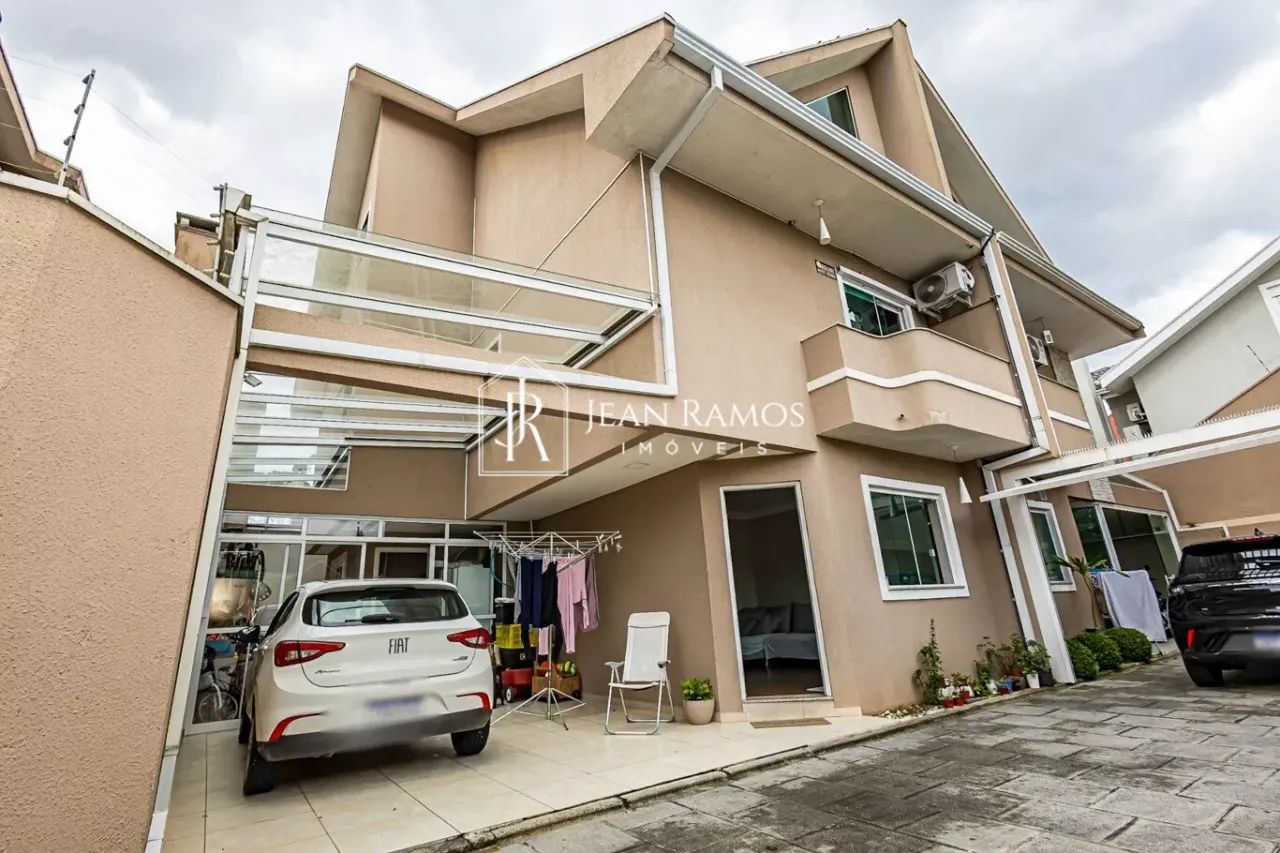 Sobrado para venda, 5 quarto(s), Uberaba, Curitiba
