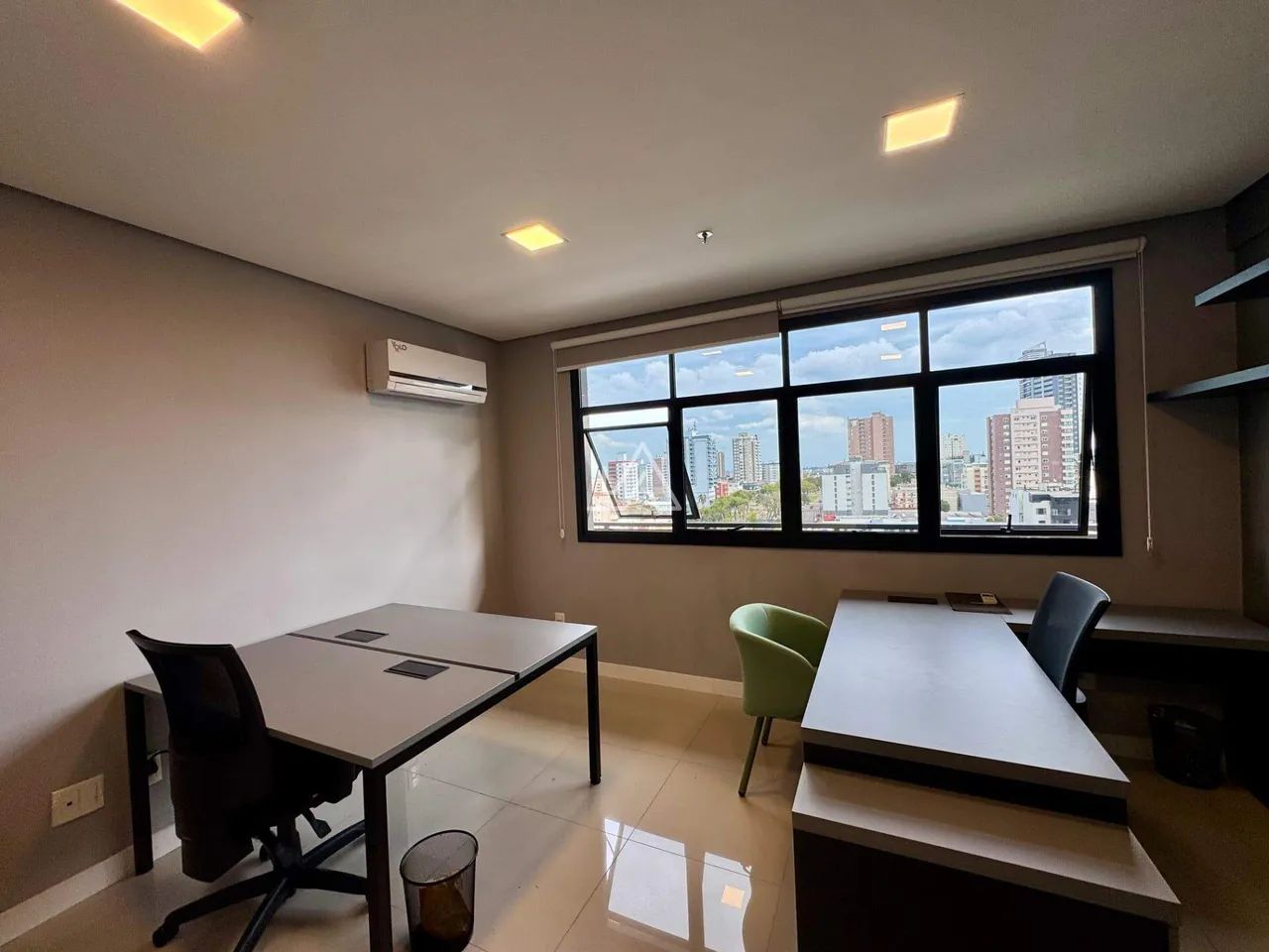 SALA COMERCIAL MOBILIADA NO EDIFÍCIO PRIME LIFE, COM VAGA DE GARAGEM - Foto 4