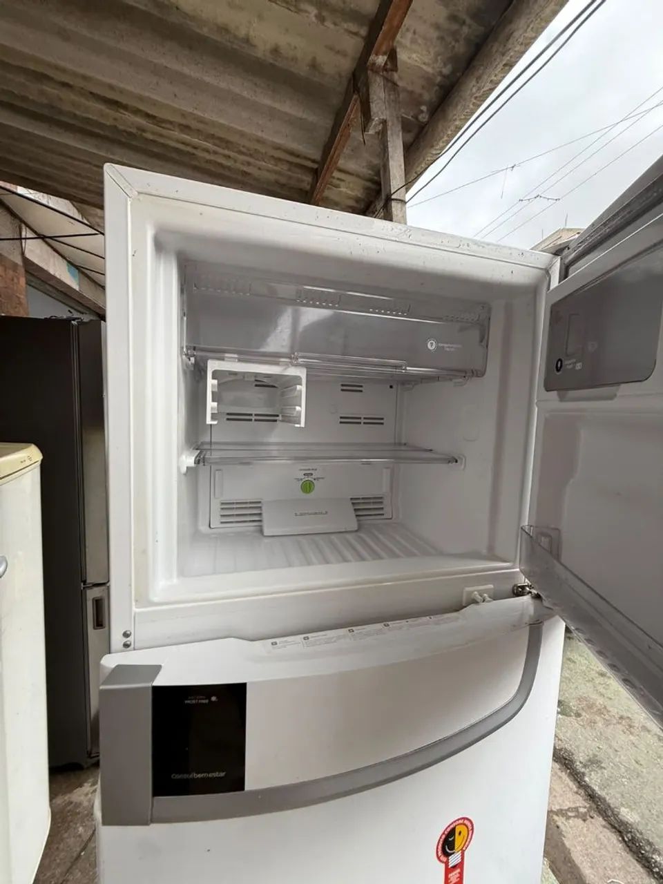 VENDE- SE GELADEIRA FUNCIONANDO  - Foto 3