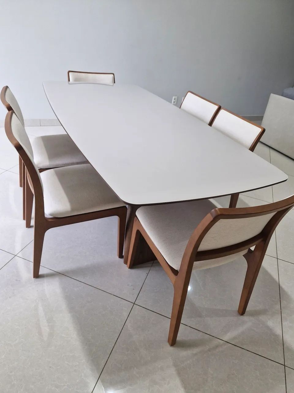 Vendo mesa com 6 cadeiras - Foto 2
