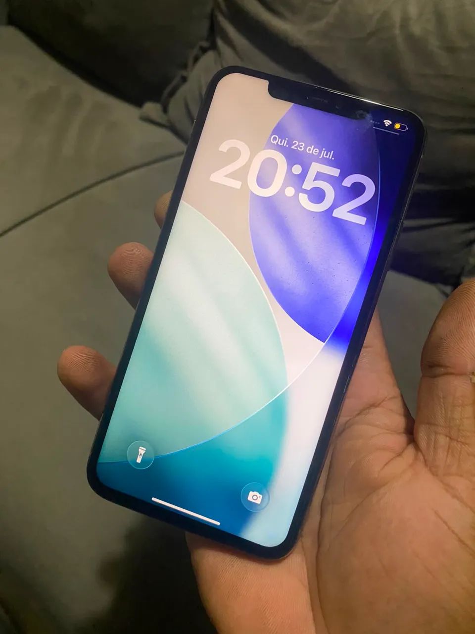 IPhone 11 Pro Max dourado  - Foto 5
