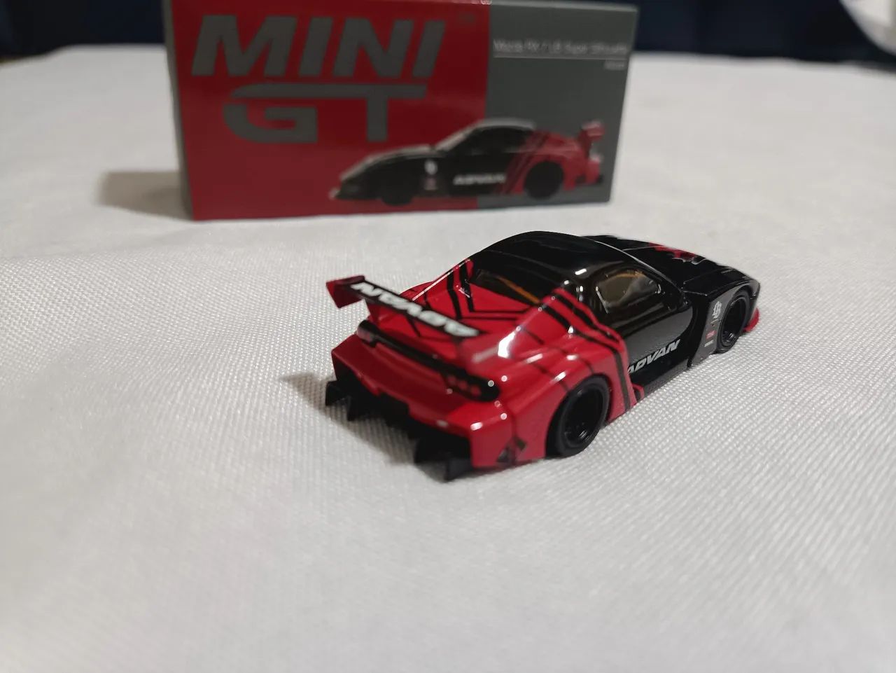 Mini GT Mazda RX7 Advan  - Foto 3