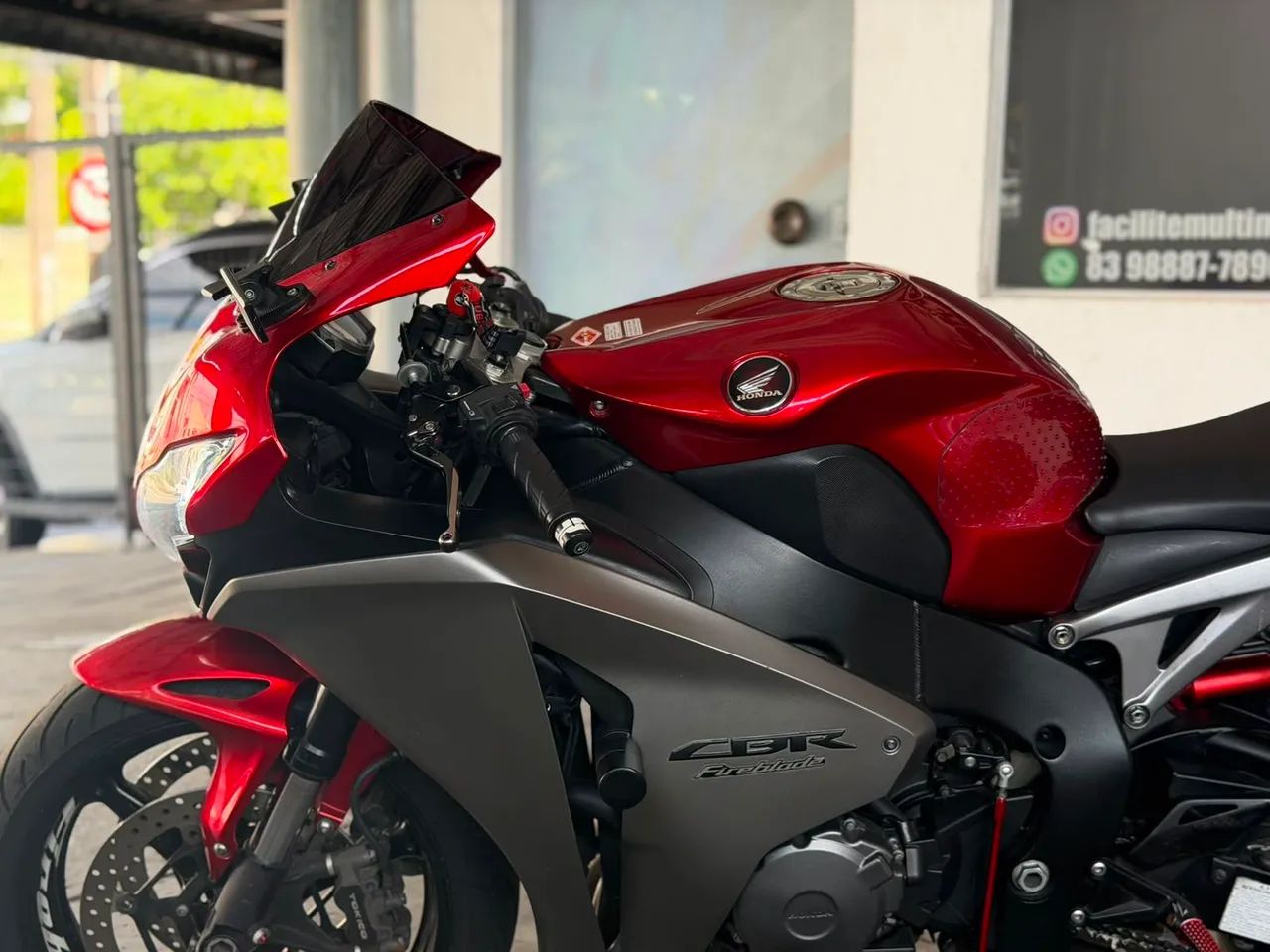HONDA CBR 1.000RR FIREBLADE - Ano 2011 (A mais nova do Brasil) - Foto 2