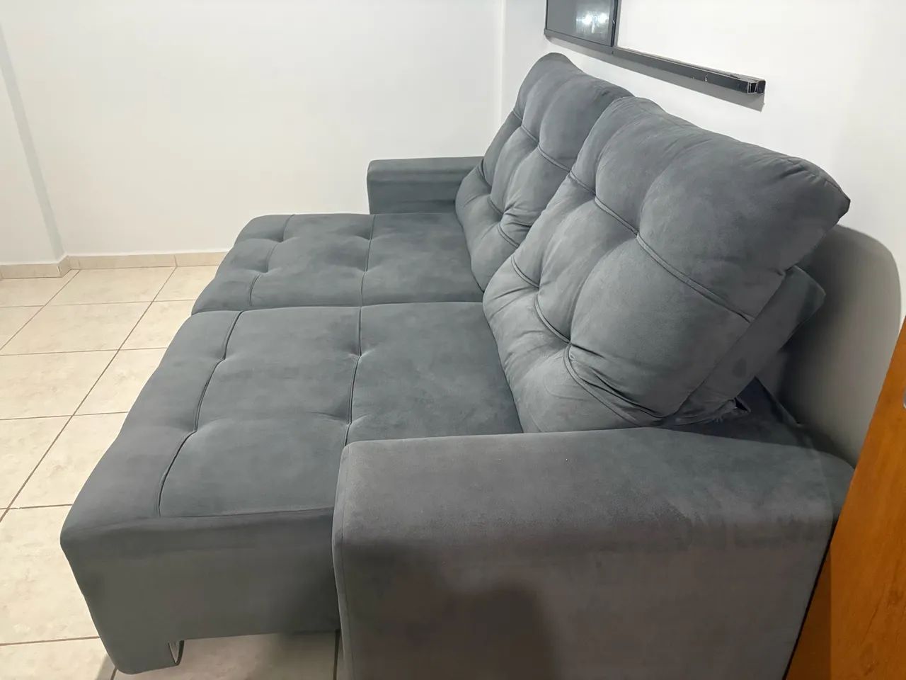 Vende-se sofá retrátil é reclinável 4 lugares  - Foto 5