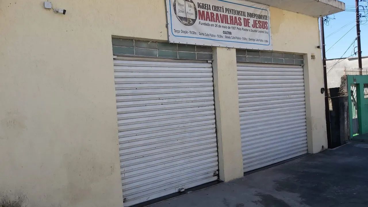 Casa e salão comercial e Edicula 