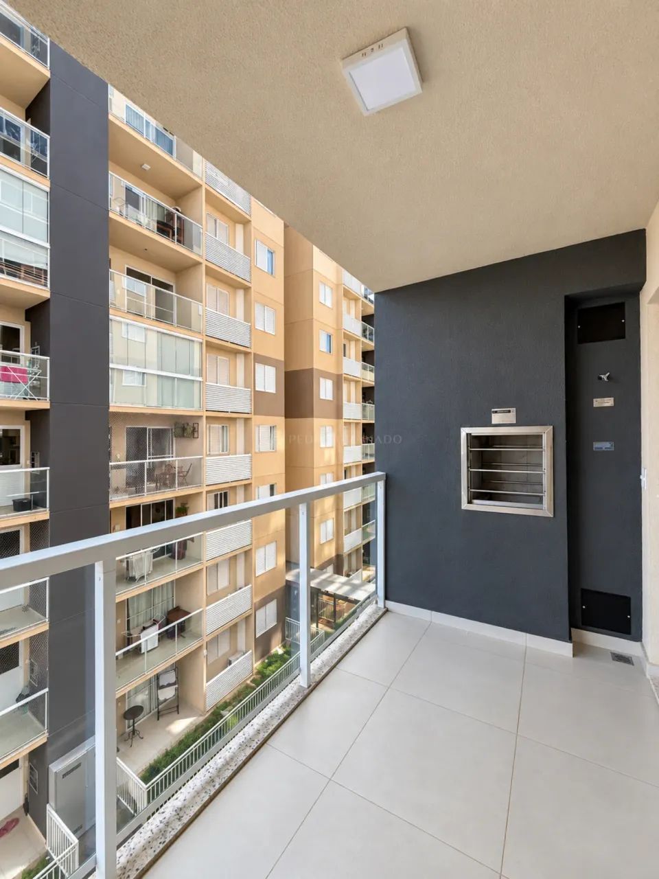 Apartamento 2 Quartos, Planejado nos Quartos e Cozinha, com Sacada e Churrasqueira | Zona  - Foto 3