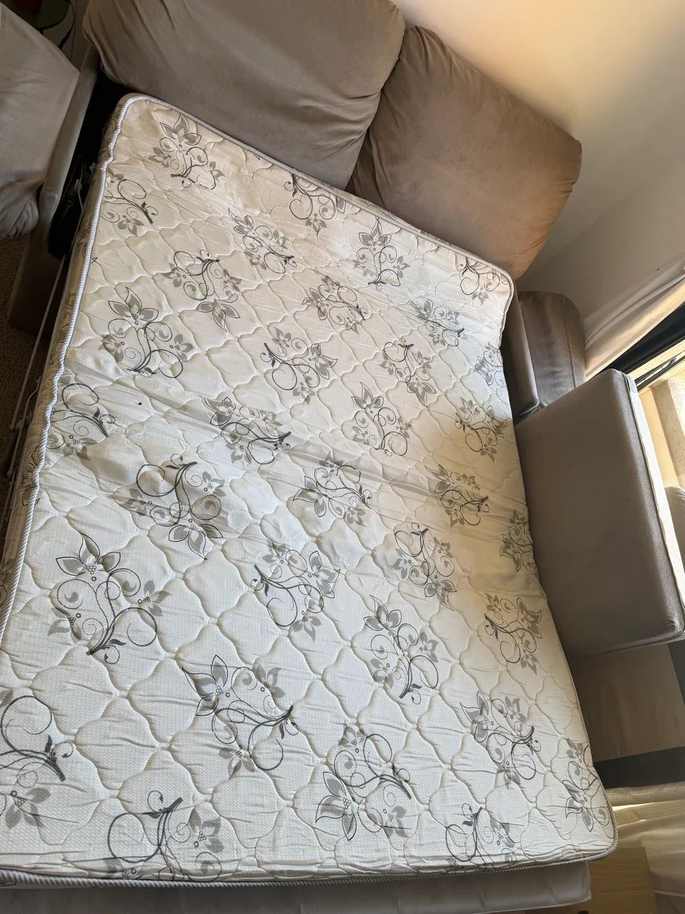 Sofá 2 lugares com colchão de casal  - Foto 2