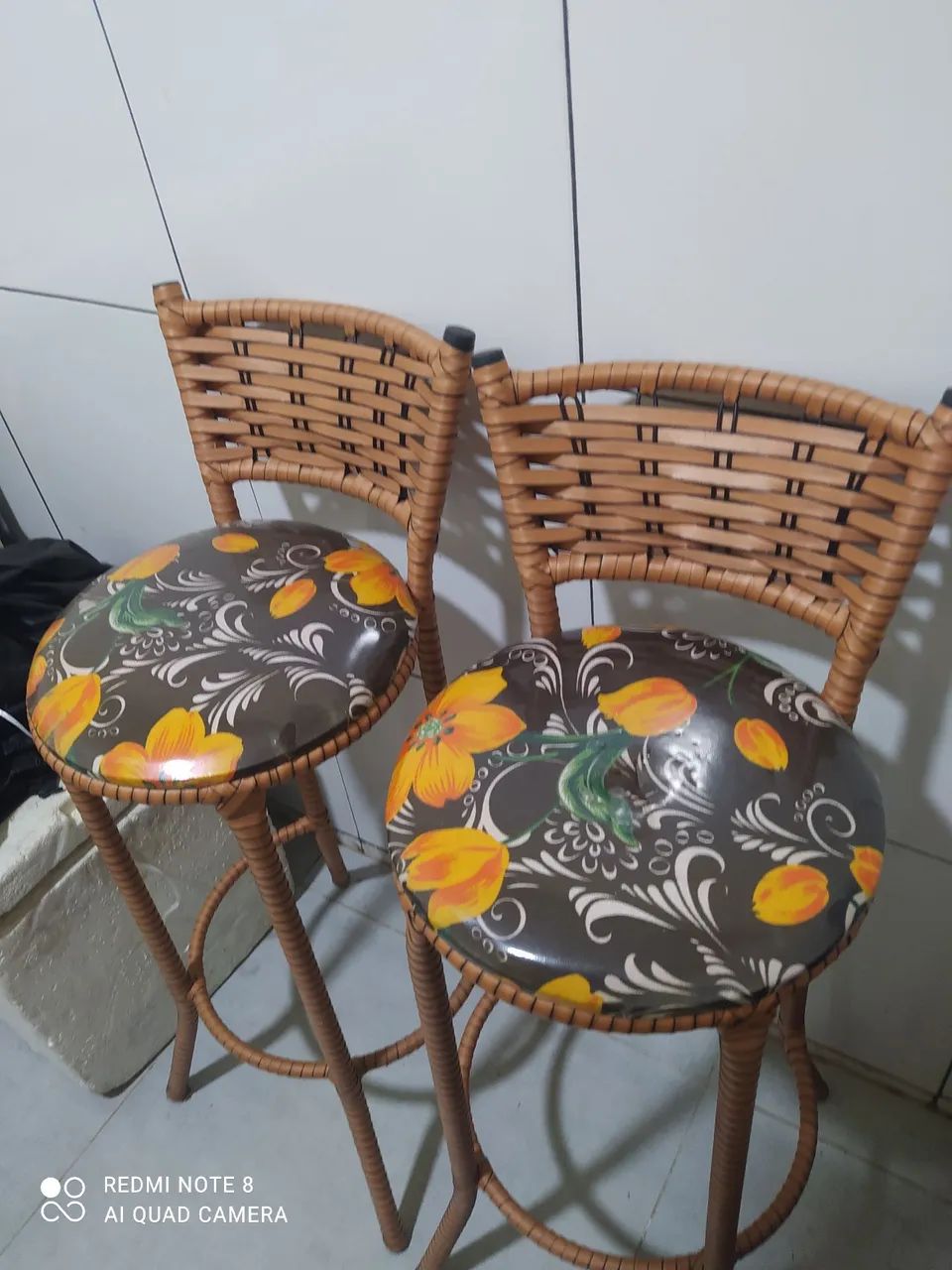 Vendo conjunto de banquetas no preço estão muito conservada  - Foto 4