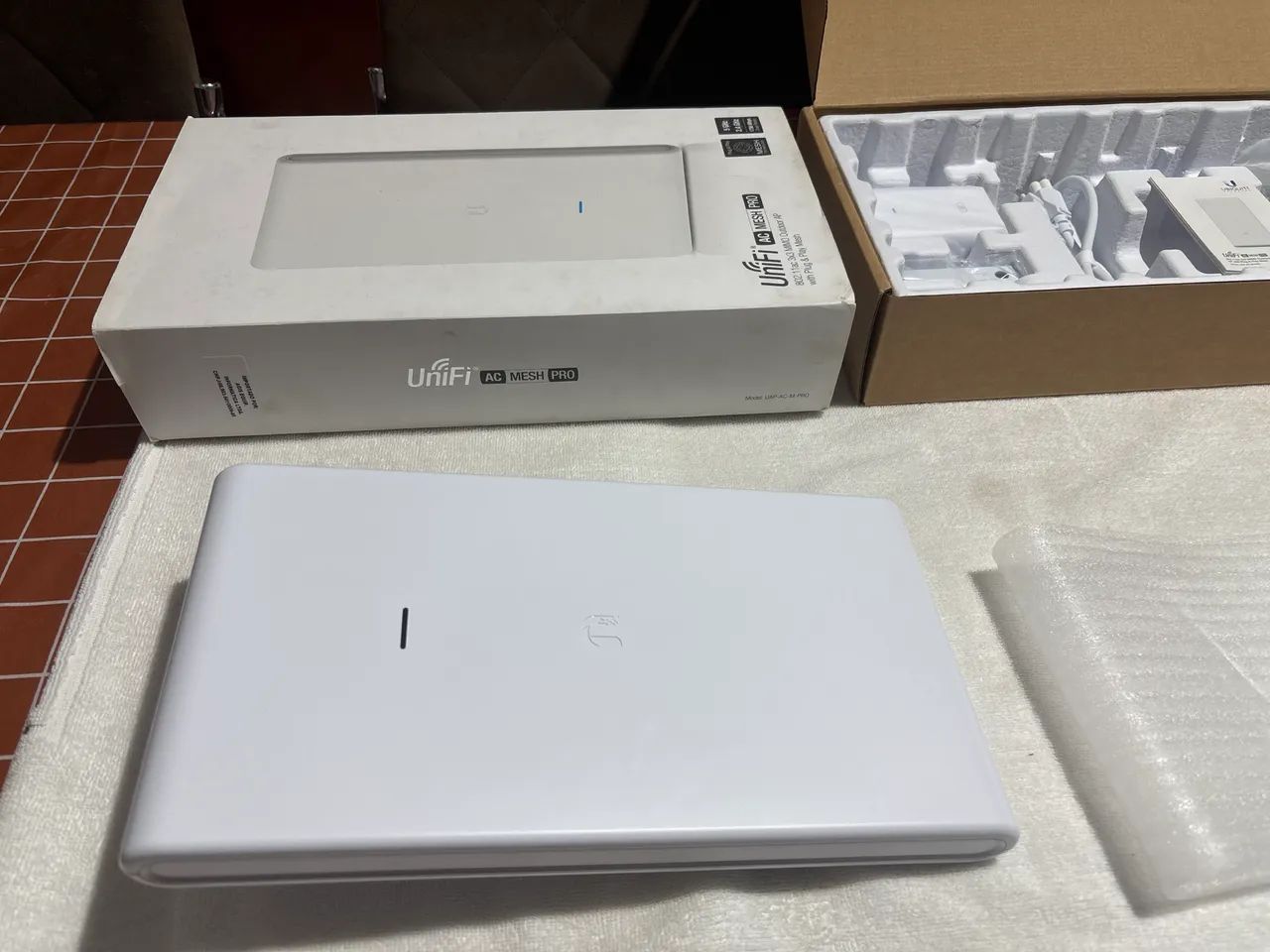 Access Point Unifi Mesh 2,4/5GHZ 1300 MBPS - UAP-AC-M-PRO