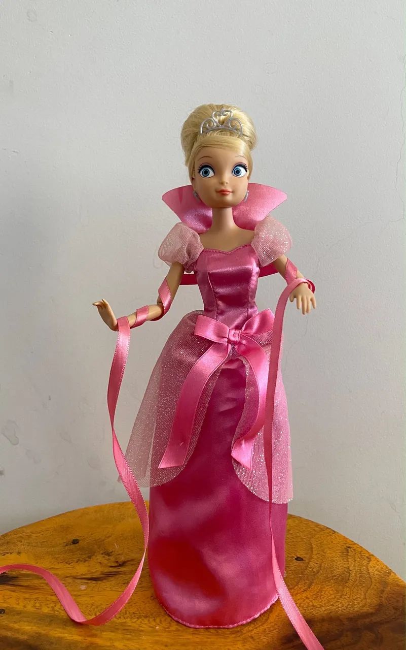 Boneca Disney princesa charlotte do filme princesa e o sapo  - Foto 2