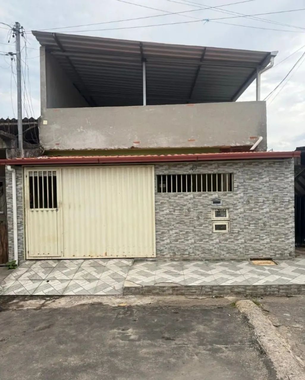Casa à venda, em perfeito estado. 