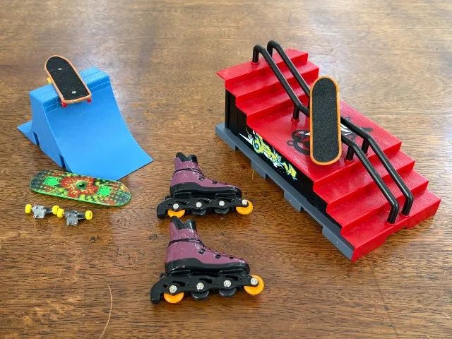 Kit Mini Skate Park Com Mini Patins