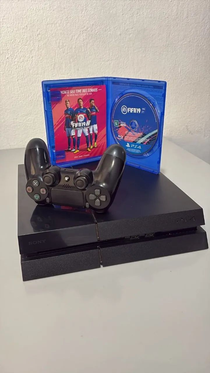PS4 + CONTROLE ORIGINAL E 2 JOGOS