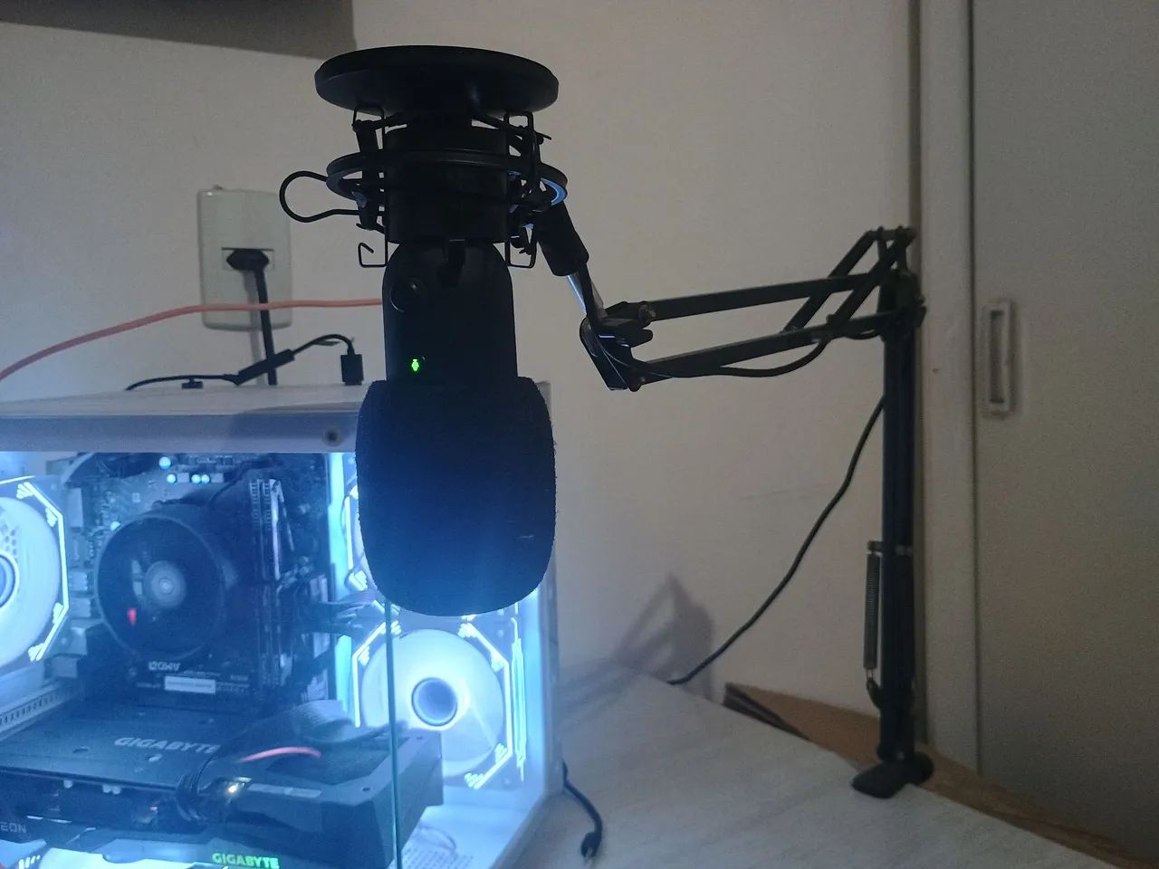 Microfone Razer seiren V2 x