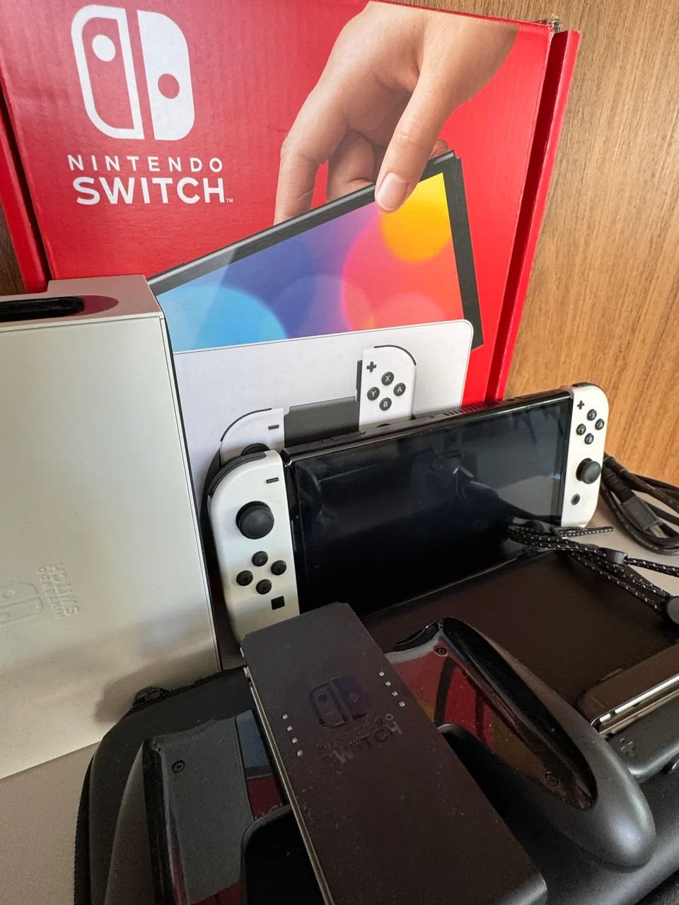 Nintendo Switch Oled - completo (pouco uso)