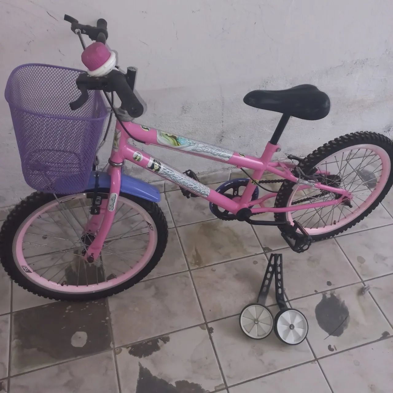 Bicicleta barbie - Foto 2